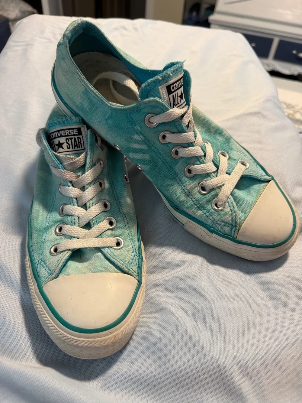 Converse sole dye